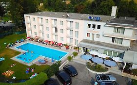 Hotel Korekt
